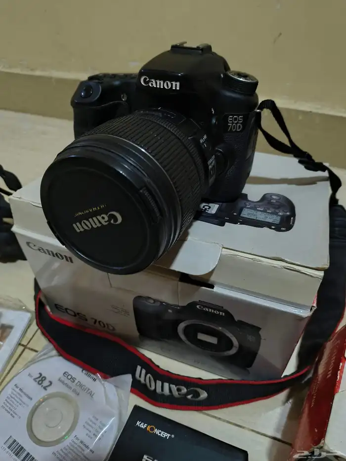 كاميرا كانون Canon D70 مع العدسة والعديد من الملحقات 11