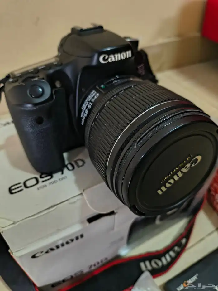 كاميرا كانون Canon D70 مع العدسة والعديد من الملحقات 2
