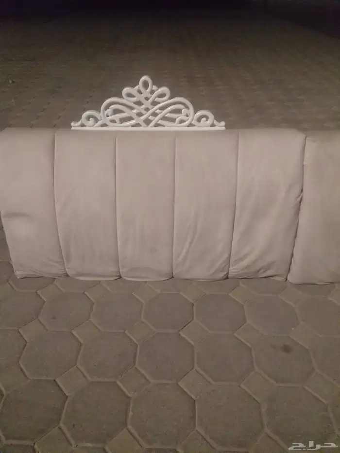 للبيع مجلس الابيع سمح 1