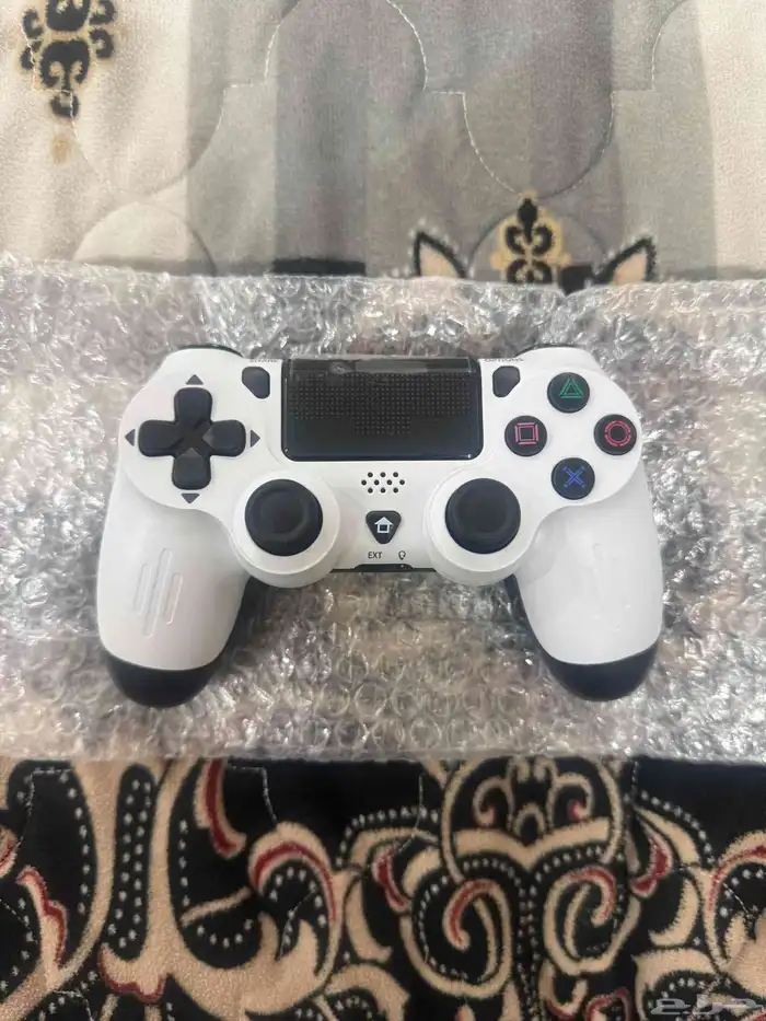 يد سوني 4 تجاريه جديده ياجي معاه شاحن 1