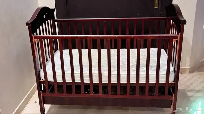 سرير اطفال نضيف مره 2