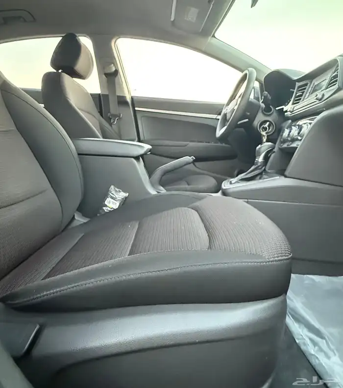 هونداي النترا 2020 ( بنزين ) شبه جديدة للبيع 8