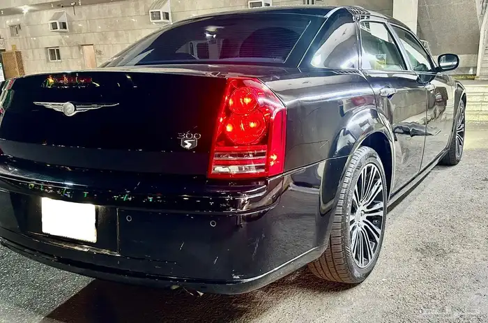 كرايزلر 2010 فل كامل 8 سلندر نظيفه 6