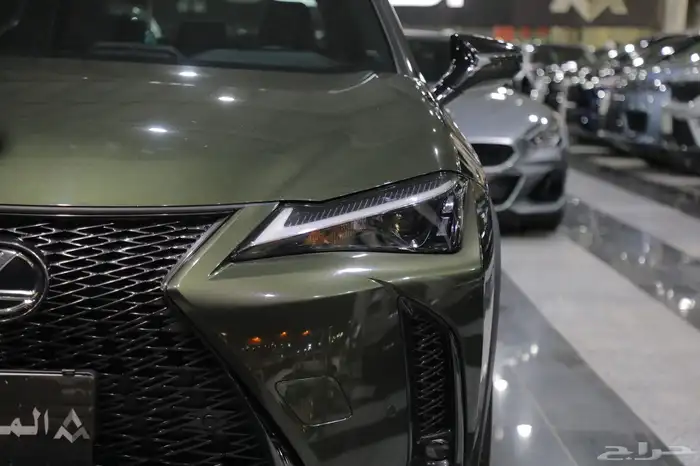 لكزسUX 200 FSPORT موديل 2023 8
