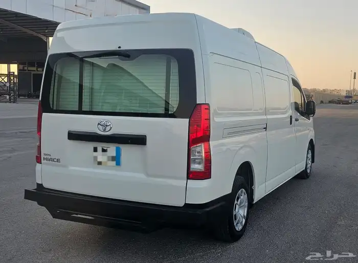 تويوتا باص فان بضاعه سقف عالي تبريد 2019 3