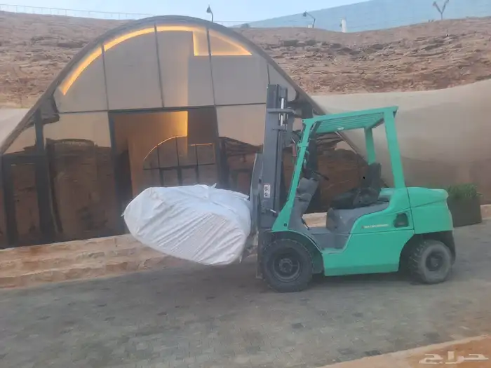 رافعه شوكية فوركلفت للايجار 5