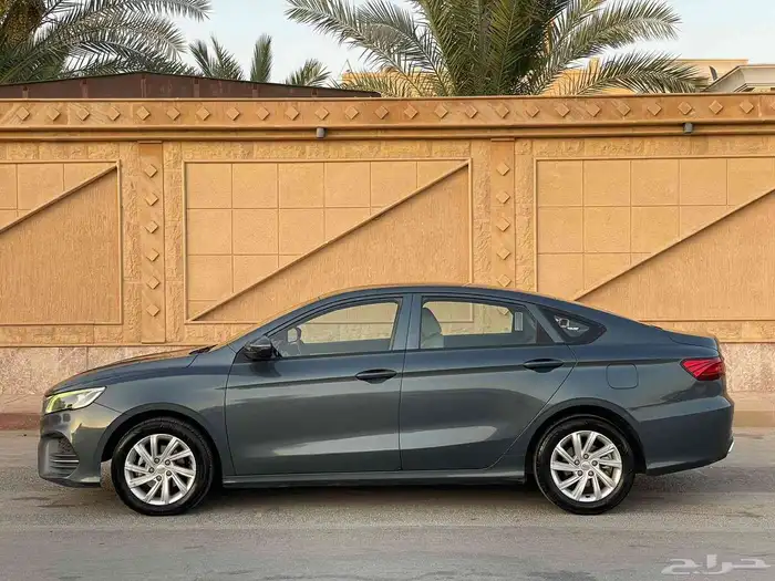 جيلي بينراي 2022 نص فل نظيف جدا 10