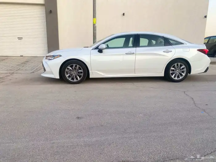 تويوتا افالون 2022 تورينق عداد قليل للبيع 3