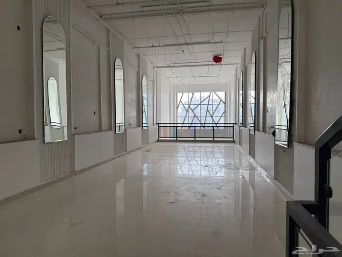 محل للإيجار في الكورنيش مدينة الخبر 5