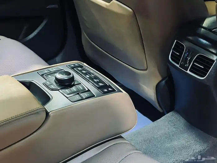 جنسس رويال 2016 G80 V8 بحاله ممتازه ماشاء الله 10