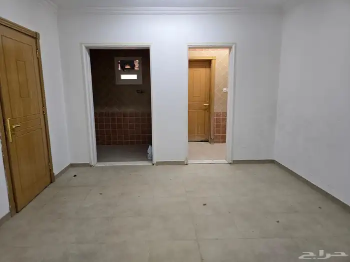 فيلا للايجار في حي الصحافه المربع الذهبي 4