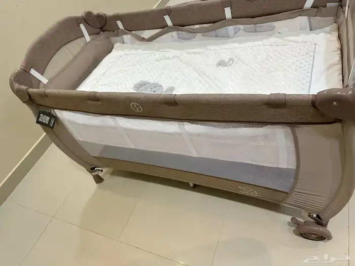 للبيع سرير أطفال 8