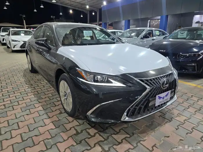 لكزس ES 250 بنزين 2025 AA جديد 5