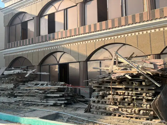 خشب بناء مرابيع والواح 1