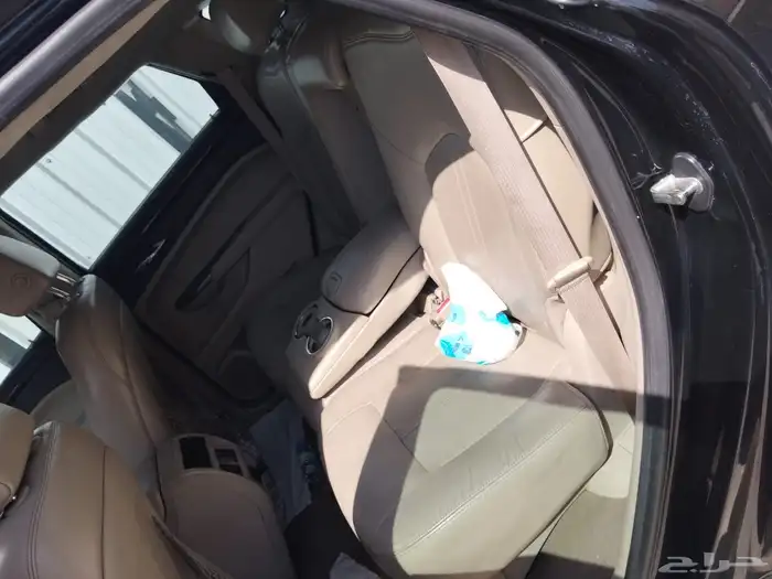 كاديلاك SRX 2012 عطلانة للبيع 7