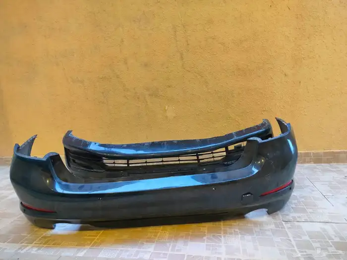 للبيع قطع بي ام 520i 7