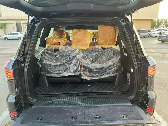 لكزس LX570 2016 (بحالة ممتازة) 16