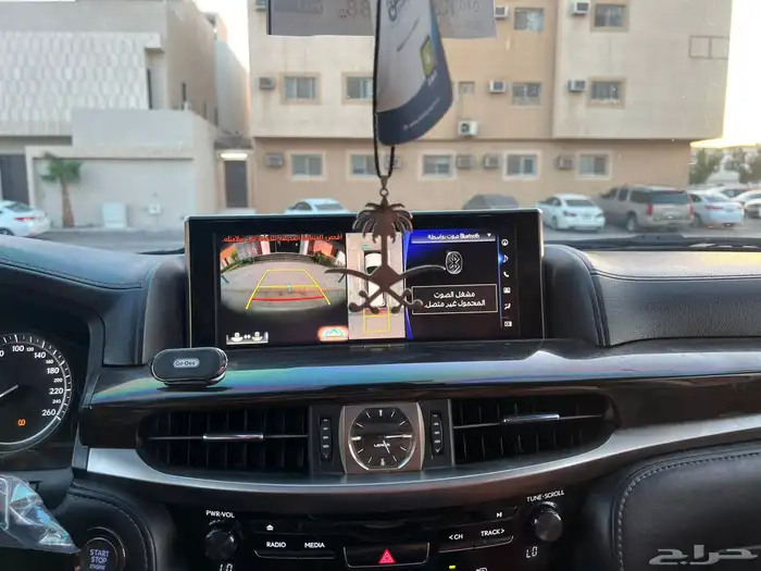 لكزس LX570 2016 (بحالة ممتازة) 12