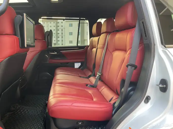 جيب لكزس 2018 فل كامل. سعودي 15