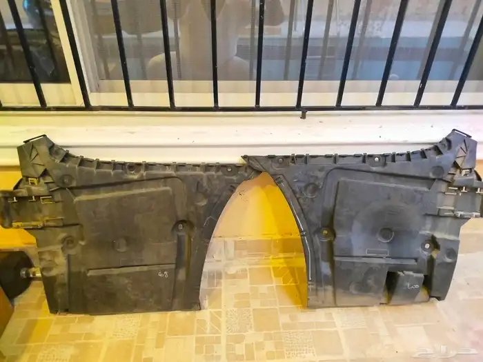 للبيع قطع بي ام 520i 5