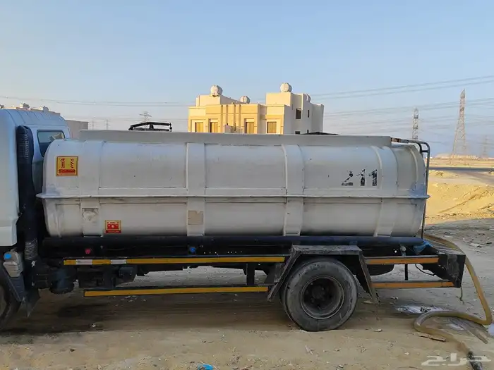 صهريج مياه فيبر 6000لتر للبيع 1