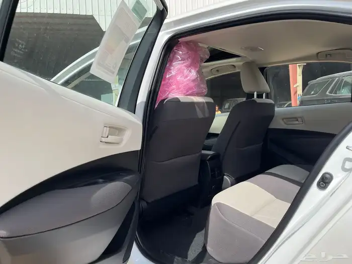 تويوتا كورولا 2025 XLI مطور فتحة 6