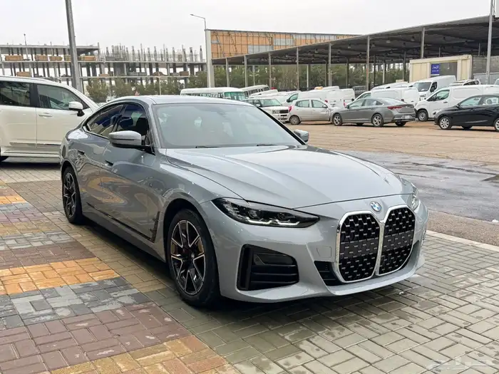 بي ام دبليو 420i gran coupe 2022 على الضمان والصيانه 1