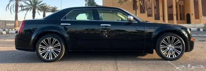 كرايزلر 2010 فل كامل 8 سلندر نظيفه 19