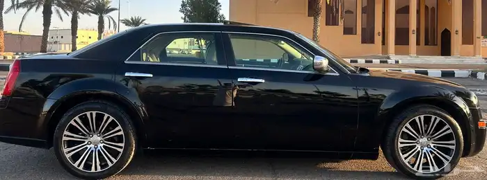 كرايزلر 2010 فل كامل 8 سلندر نظيفه 2