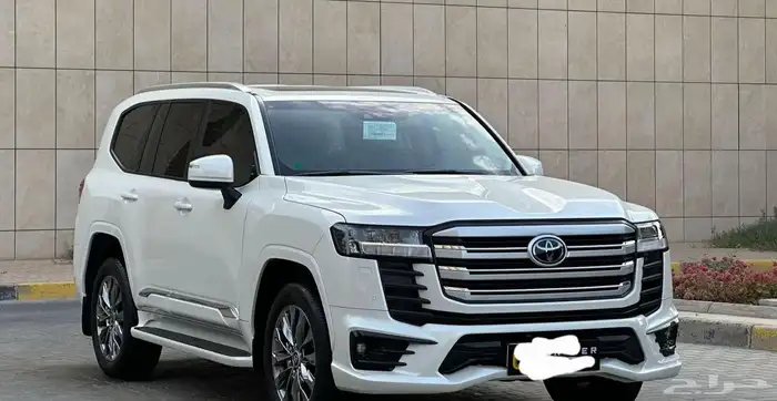 صدامات لاندكروزر 2025 30