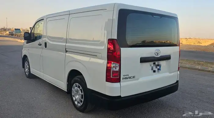 تويوتا باص 2023 بضاعه ديزل هايس للبيع 3
