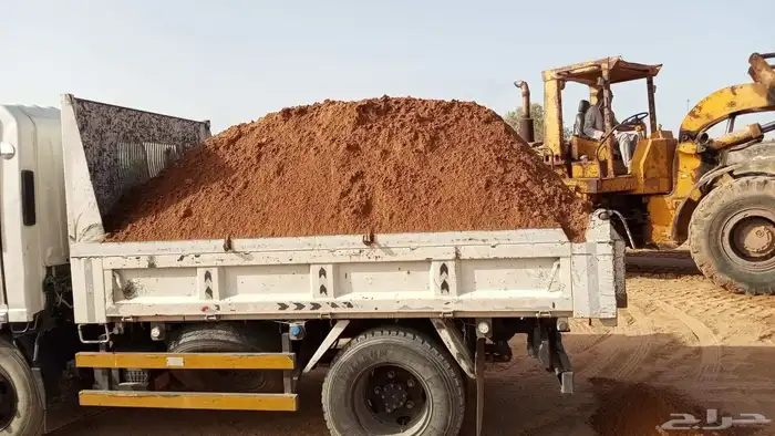 رمل احمر رمل ابيض وجميع مواد البناء 0