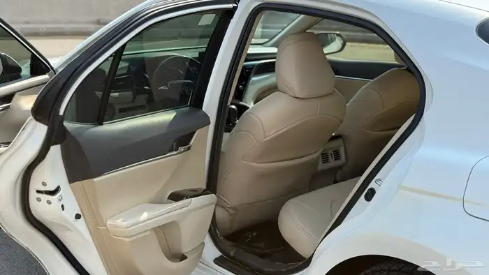 كامري للبيع 2023GLE 11