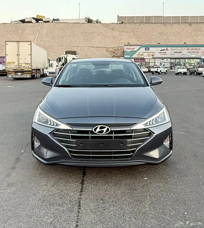 هونداي النترا 2020 ( بنزين ) شبه جديدة للبيع 1