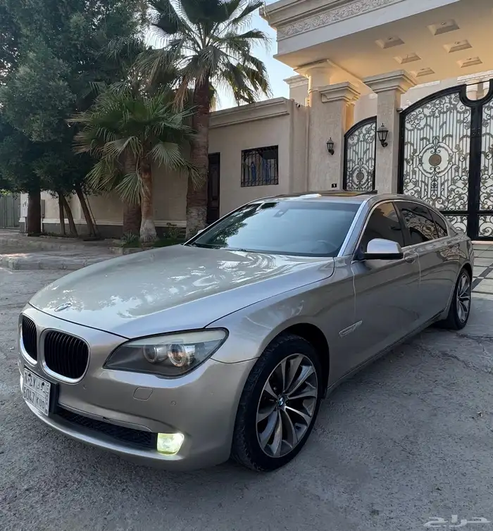 للبيع بي ام دبليو 730 2010 ممشى قليل 7