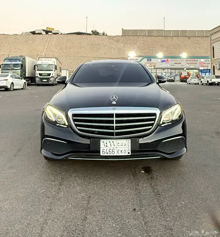 مرسيدس E 220 2019( ديزل ) فل كامل للبيع 1