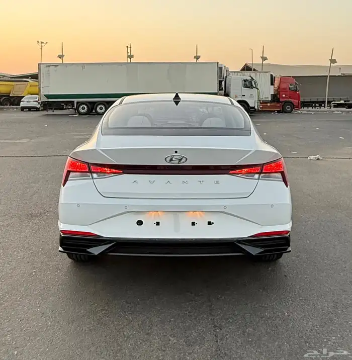 هونداي النترا 2021 ( بنزين ) فل كامل بدون فتحه سقف للبيع 4