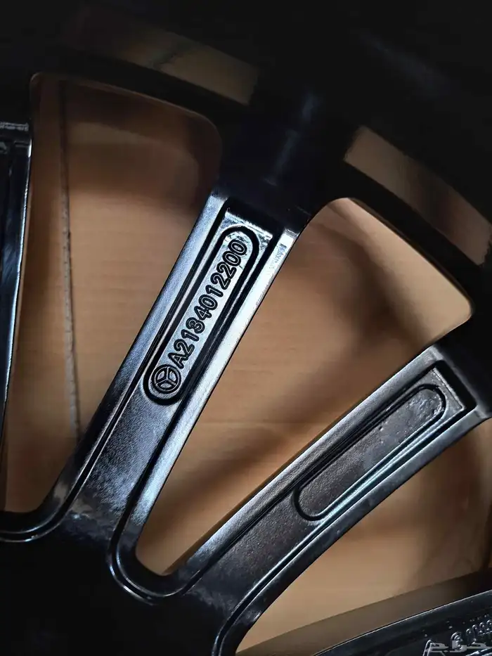 جنوط مرسيدس e300مقاس20موديل 2021 1