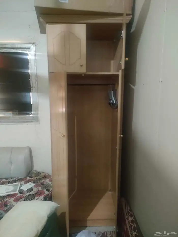 اغراض للبيع ثلاجة ودولاب وسرير ومرتبة 2