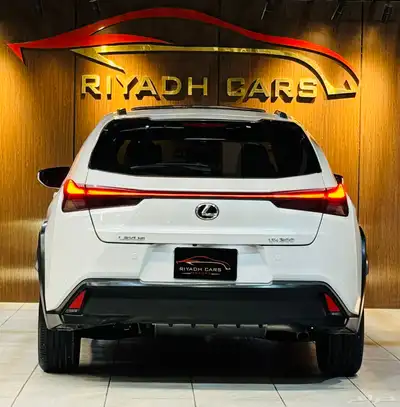 لكزس 2019 UX 200 سعودي ( بحاله ممتازه) index