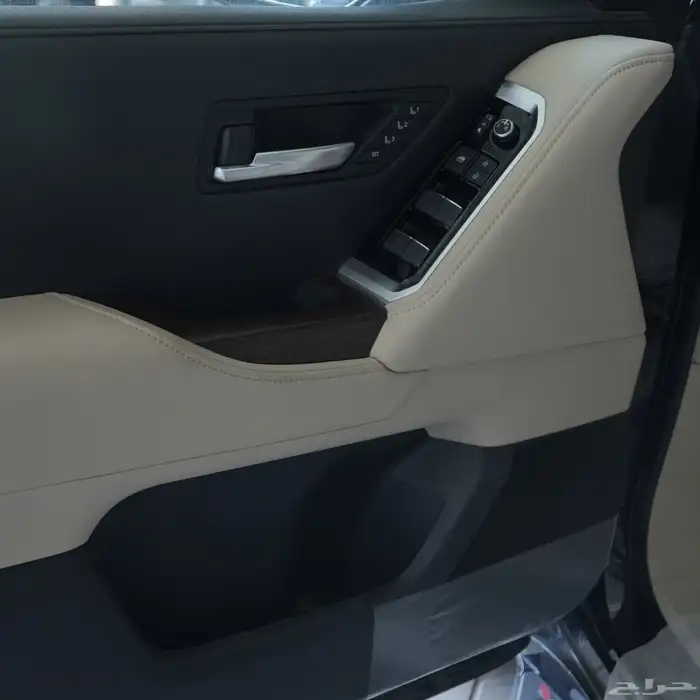 لاندكروزر VX بريمي موديل 2025 7