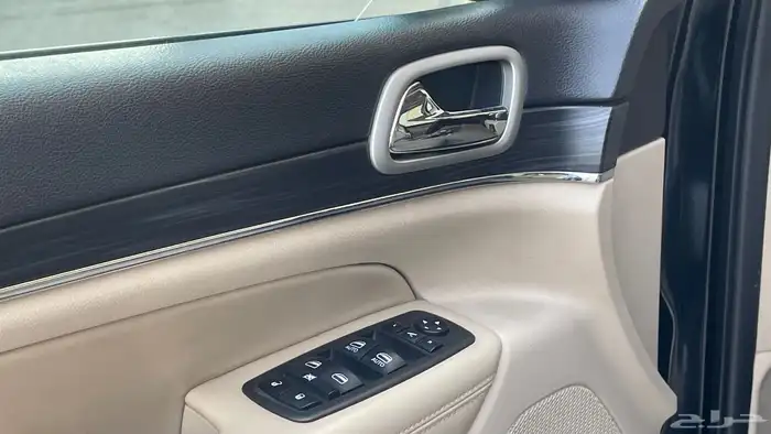 جيب شيروكي لميتد 2021 فل كامل 34