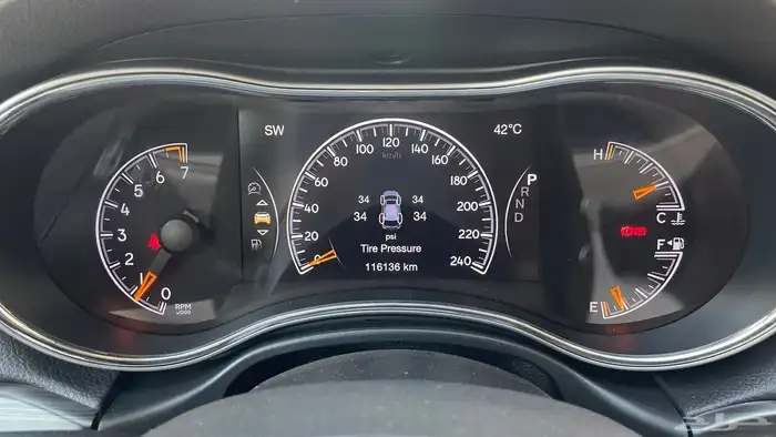 جيب شيروكي لميتد 2021 فل كامل 27