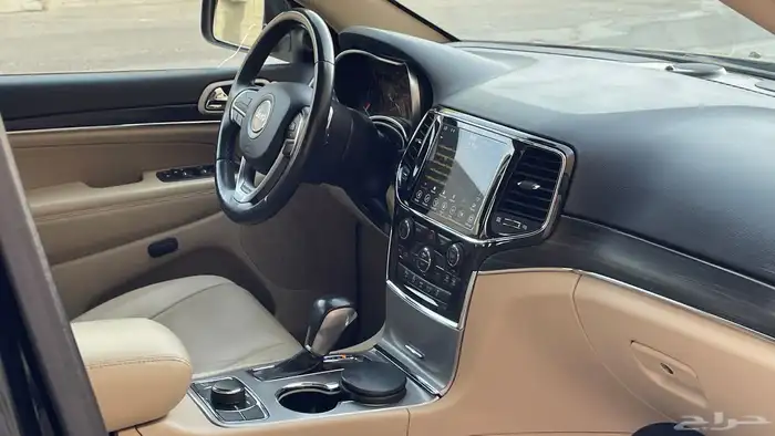 جيب شيروكي لميتد 2021 فل كامل 15