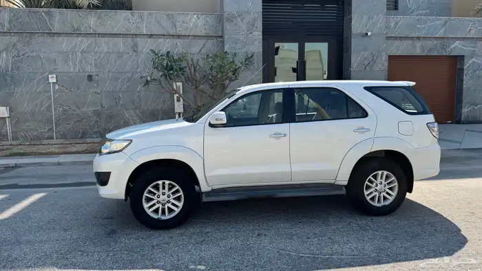 للبيع تويوتا فورتشنر 2014 بحالة الوكاله بدي وكاله 3