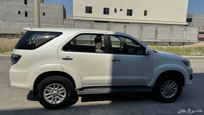 للبيع تويوتا فورتشنر 2014 بحالة الوكاله بدي وكاله 12