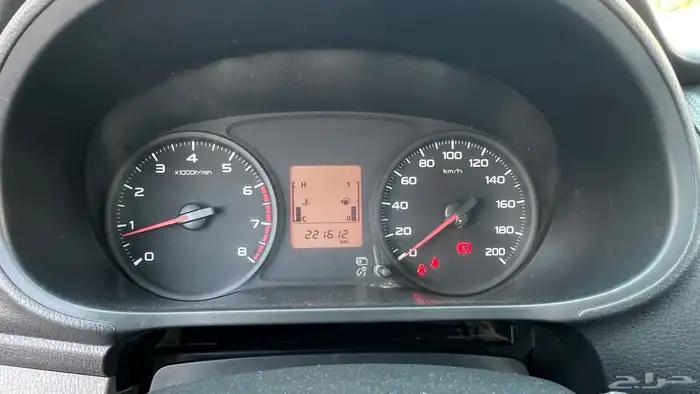 ميتسوبيشي 2016 نظيف جدا بنزين 12