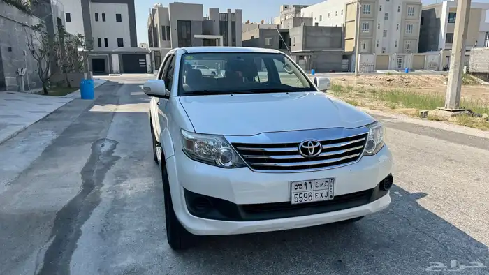 للبيع تويوتا فورتشنر 2014 بحالة الوكاله بدي وكاله 15