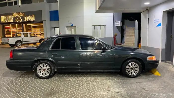 فورد فكتوريا 2003 2