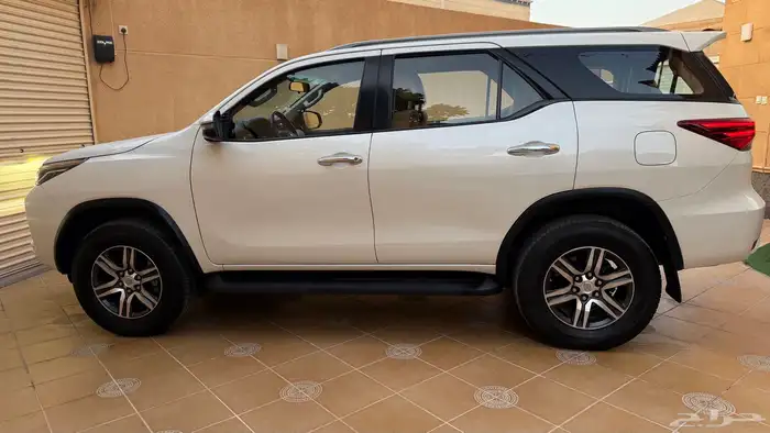 تويوتا فورتشنر موديل 2022 فئة VX6 6